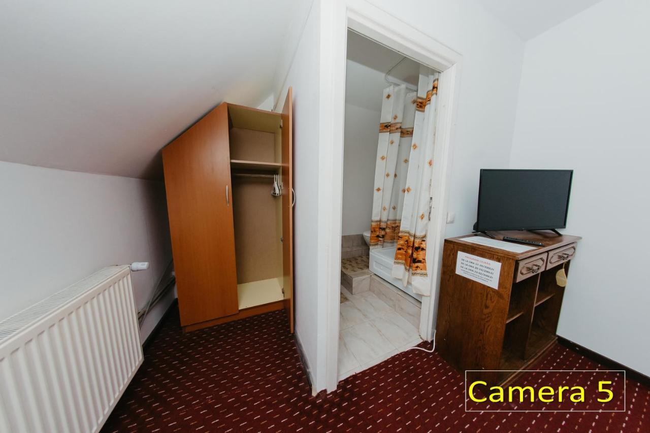 Pensiunea La Sishe Valea Putnei Extérieur photo